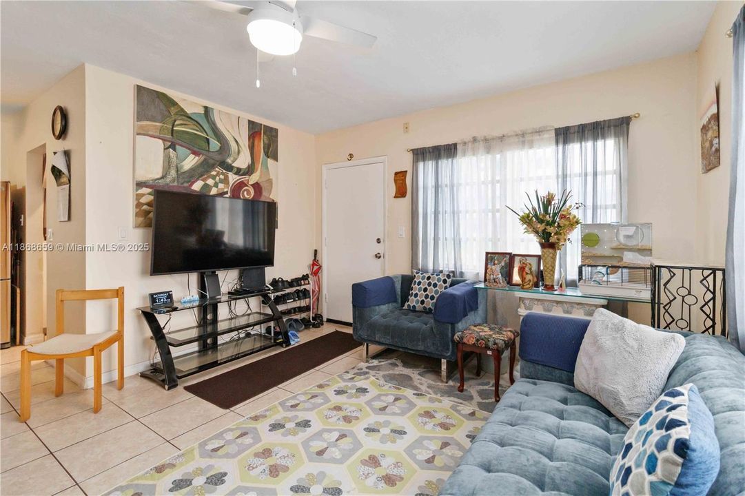 En Venta: $169,000 (2 camas, 1 baños, 953 Pies cuadrados)