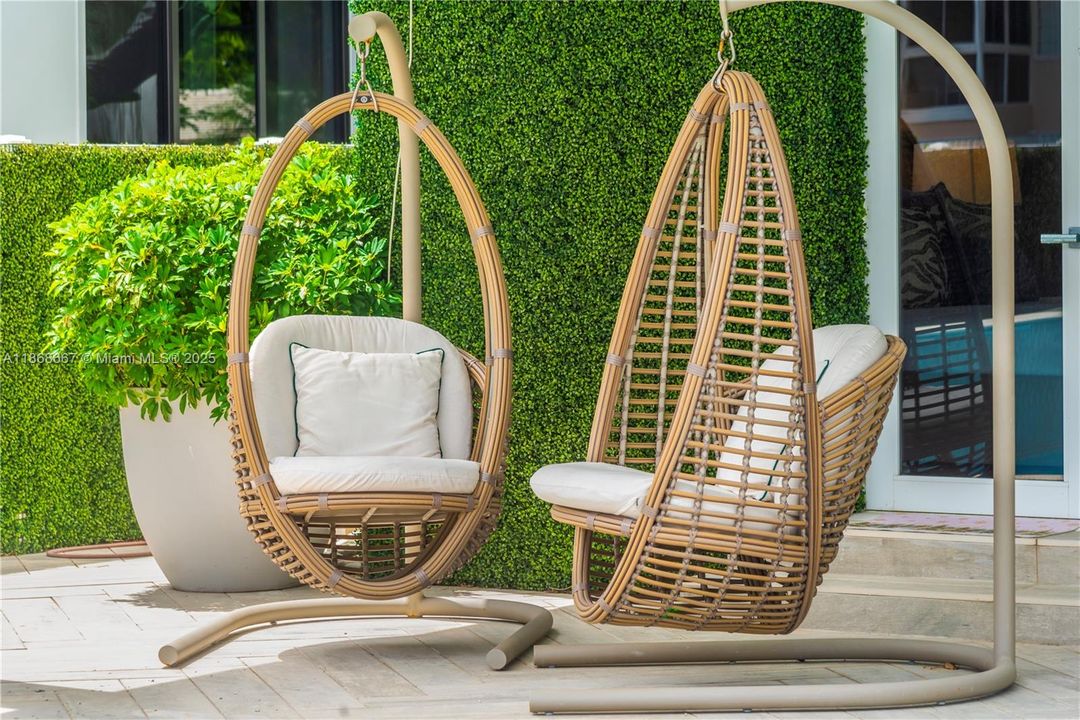 出租: $46,000 (7 贝兹, 8 浴室, 7325 平方英尺)