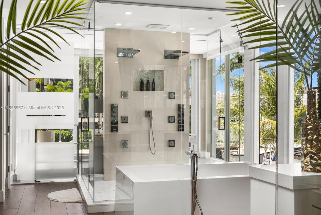 В аренду: $46,000 (7 спален, 8 ванн, 7325 Квадратных фут)