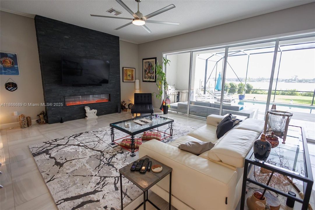 Recently Sold: $717,000 (3 beds, 3 baths, 0 Square Feet)