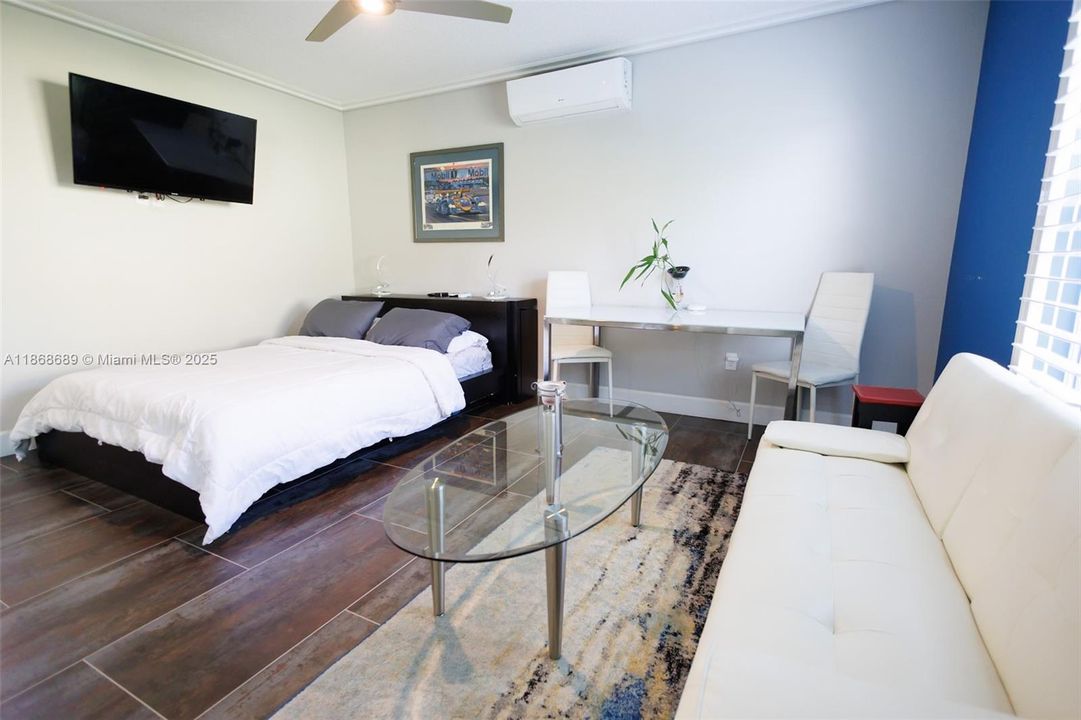 Recently Sold: $717,000 (3 beds, 3 baths, 0 Square Feet)