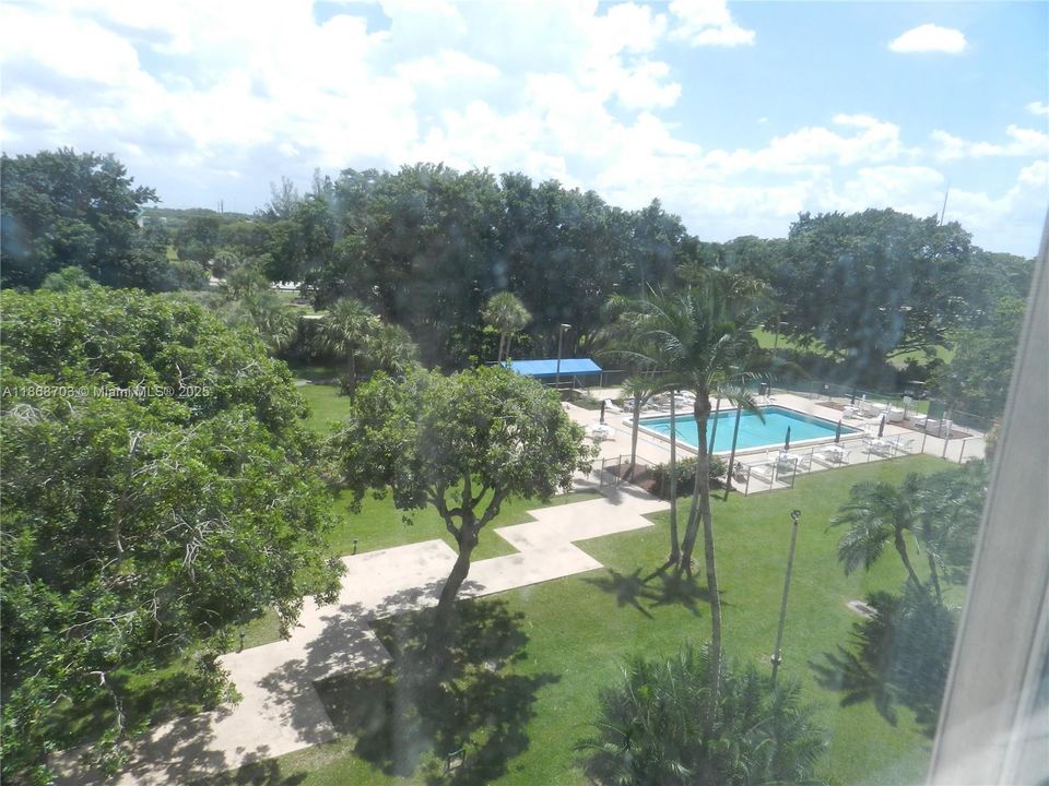 Activo con contrato: $135,000 (2 camas, 2 baños, 1100 Pies cuadrados)