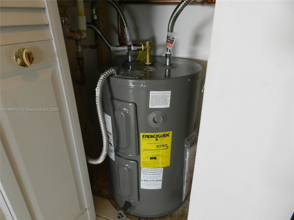 Activo con contrato: $135,000 (2 camas, 2 baños, 1100 Pies cuadrados)