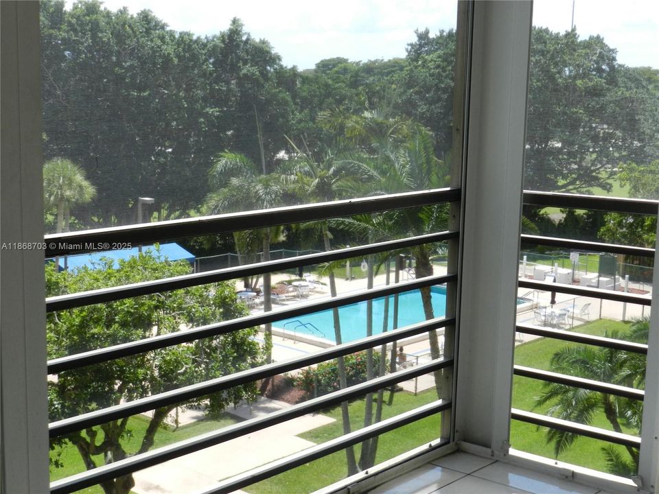 Activo con contrato: $135,000 (2 camas, 2 baños, 1100 Pies cuadrados)