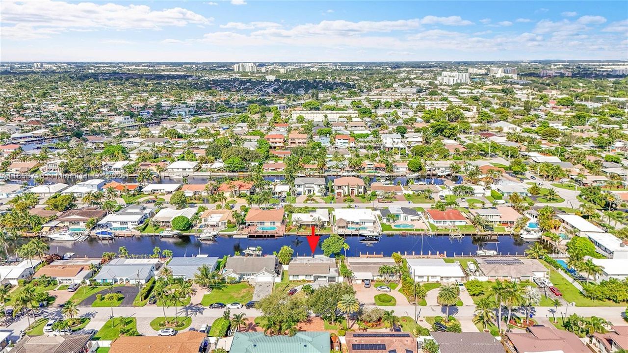 合同活跃: $1,200,000 (3 贝兹, 2 浴室, 1869 平方英尺)