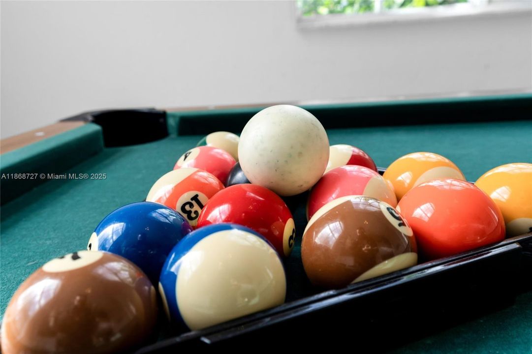 出租: $6,500 (4 贝兹, 3 浴室, 2496 平方英尺)