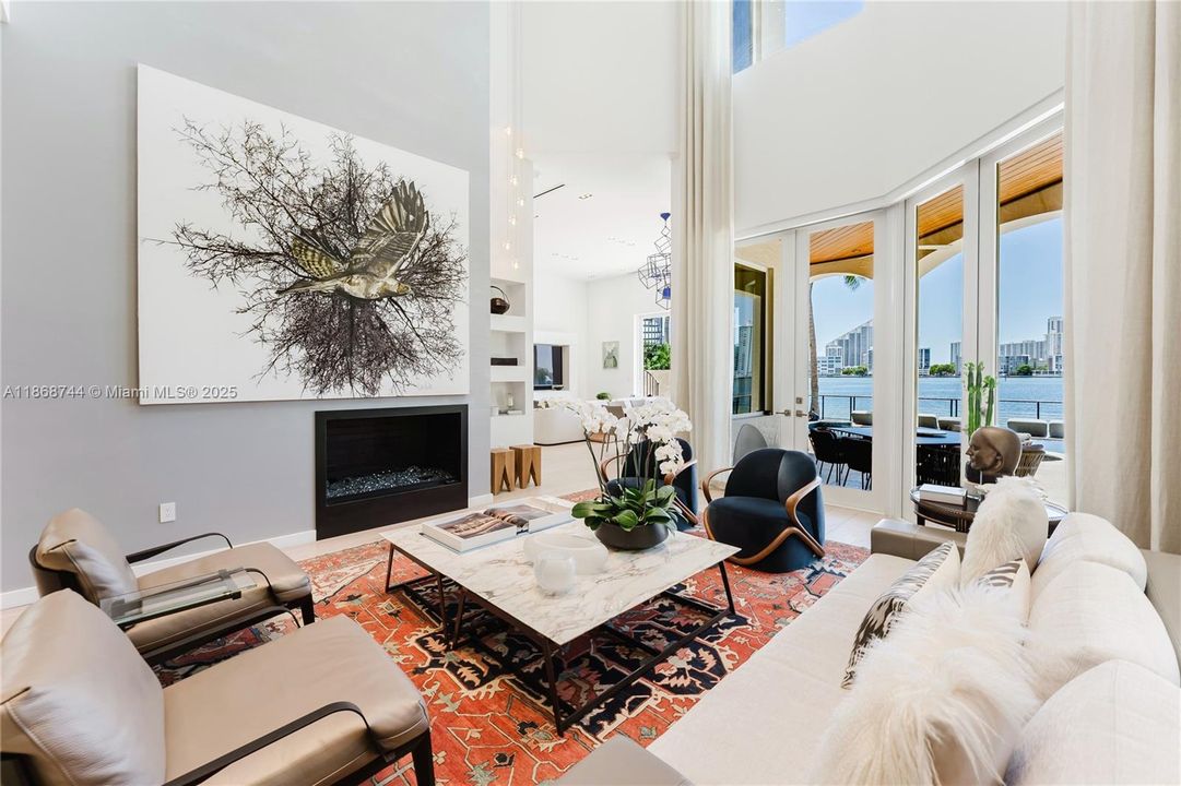 For Rent: $70,000 (6 beds, 7 baths, 6932 Square Feet)