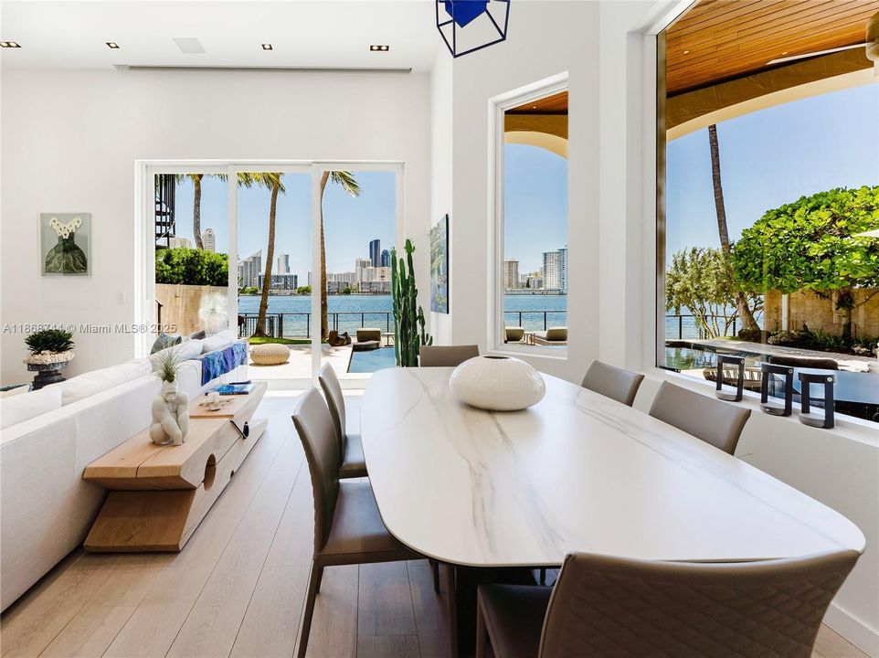 For Rent: $70,000 (6 beds, 7 baths, 6932 Square Feet)