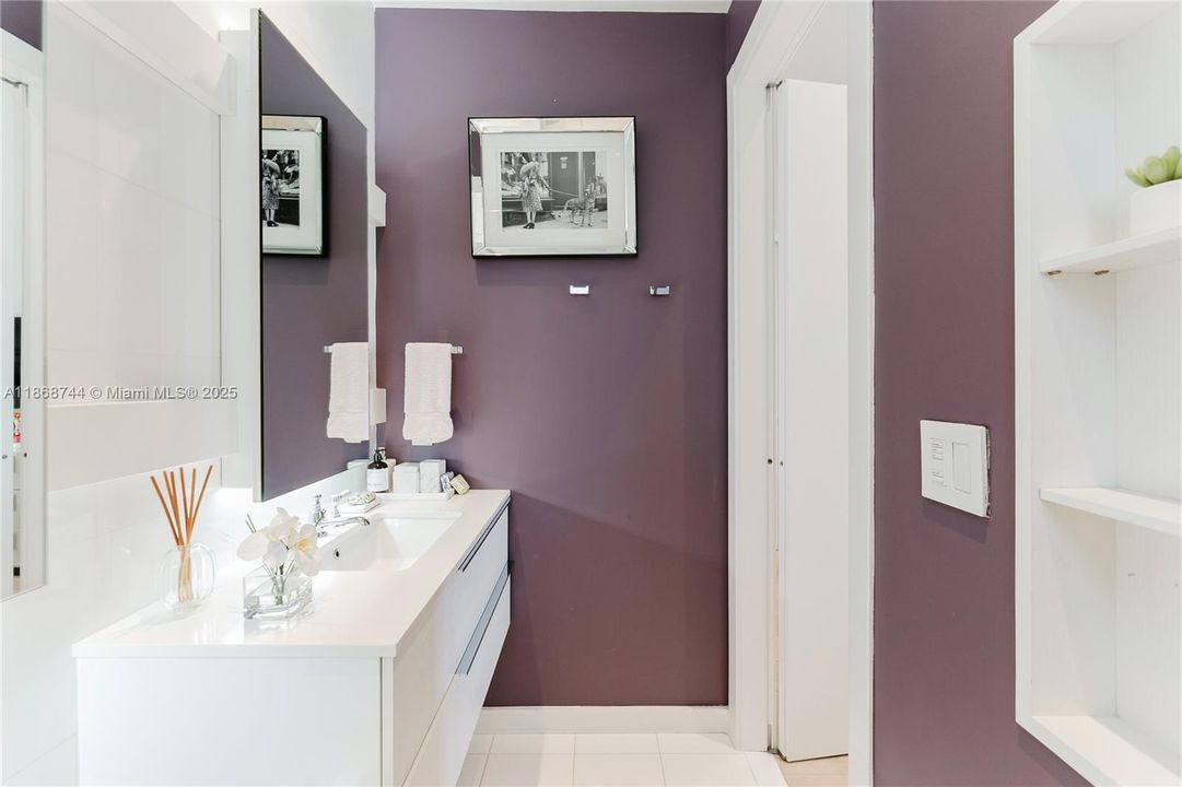 For Rent: $70,000 (6 beds, 7 baths, 6932 Square Feet)