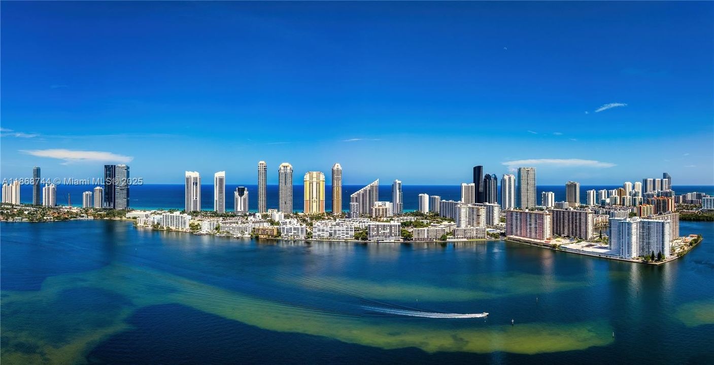 For Rent: $70,000 (6 beds, 7 baths, 6932 Square Feet)