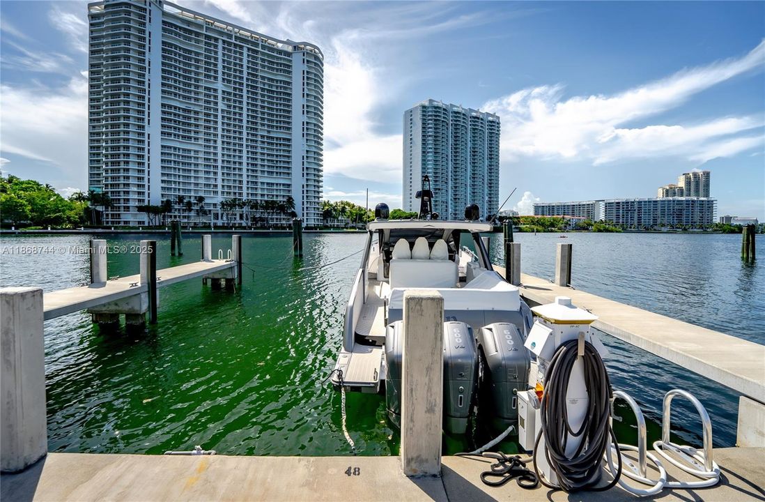 For Rent: $70,000 (6 beds, 7 baths, 6932 Square Feet)