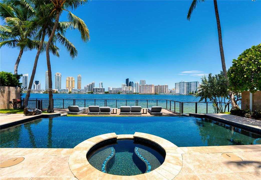 For Rent: $70,000 (6 beds, 7 baths, 6932 Square Feet)