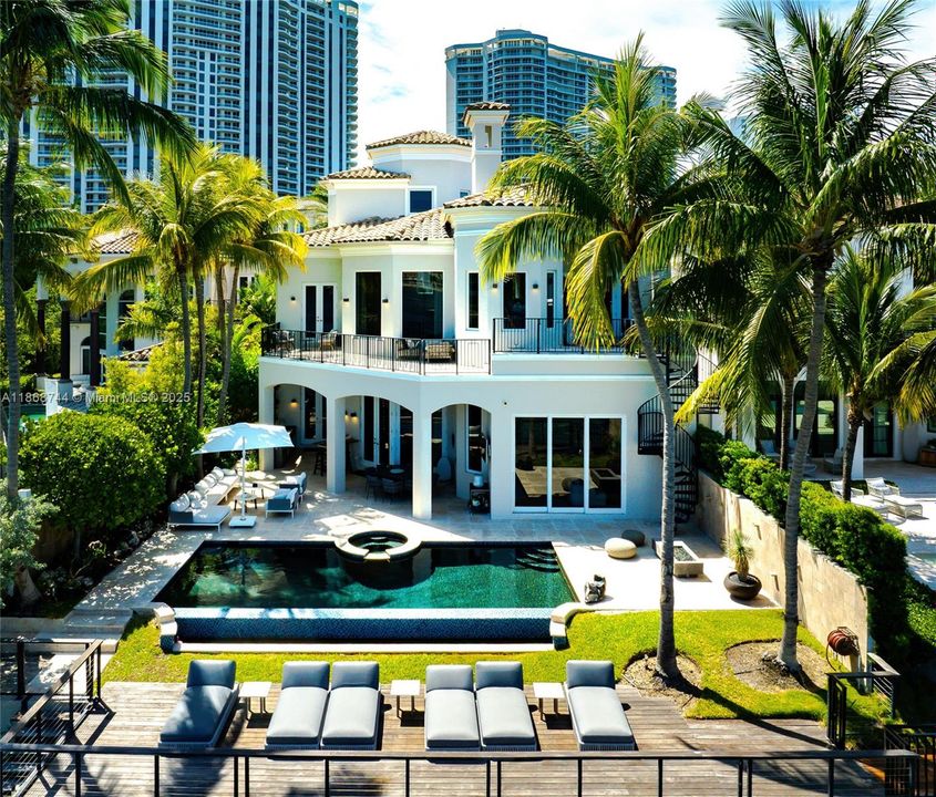 For Rent: $70,000 (6 beds, 7 baths, 6932 Square Feet)