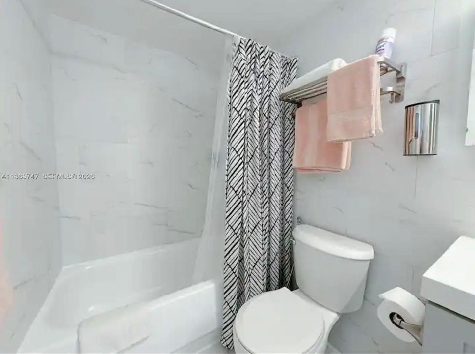 For Sale: $203,000 (0 beds, 1 baths, 420 Square Feet)