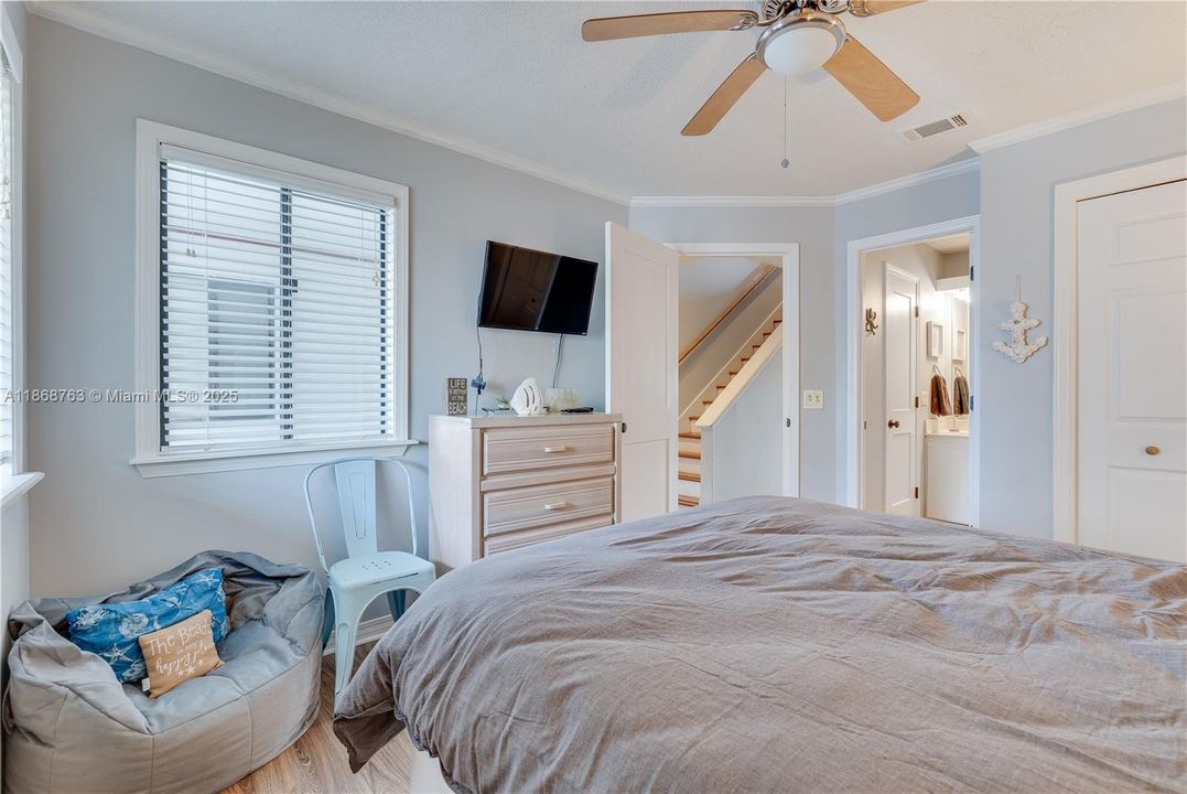 На продажу: $425,000 (3 спален, 3 ванн, 1322 Квадратных фут)