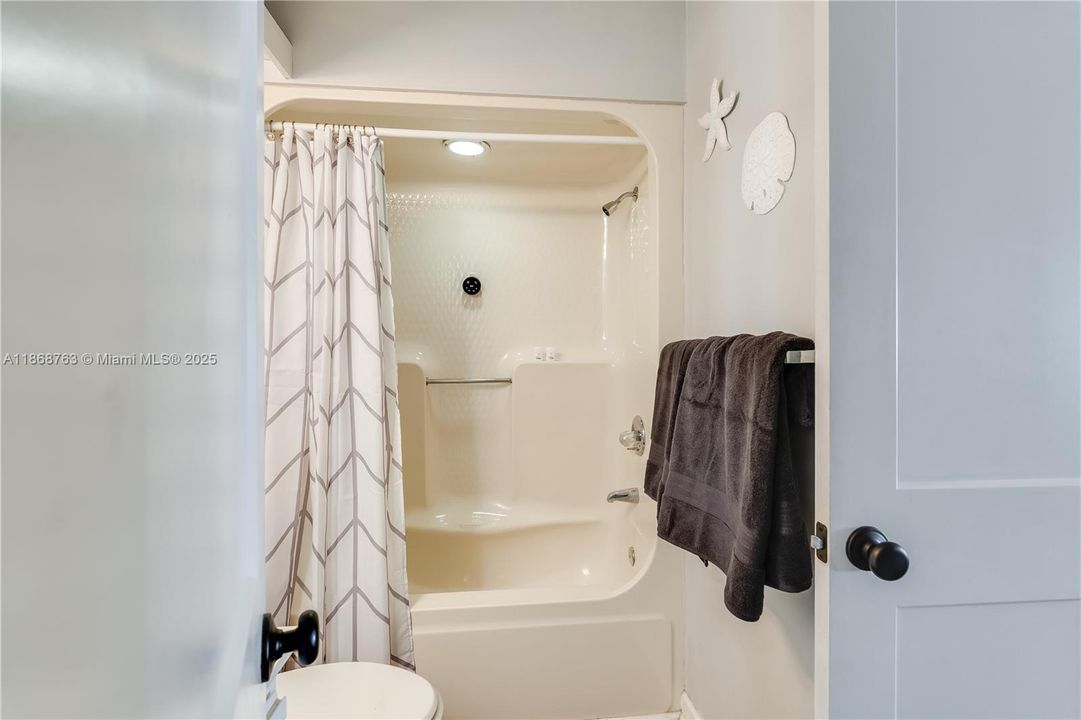 На продажу: $425,000 (3 спален, 3 ванн, 1322 Квадратных фут)