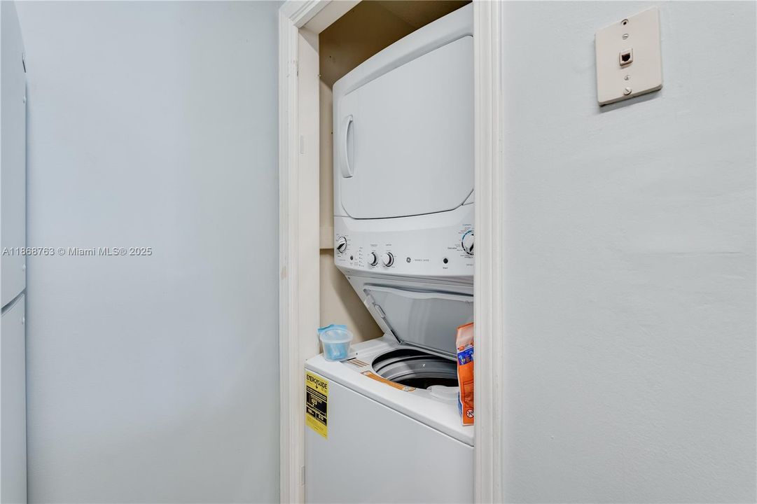 На продажу: $425,000 (3 спален, 3 ванн, 1322 Квадратных фут)