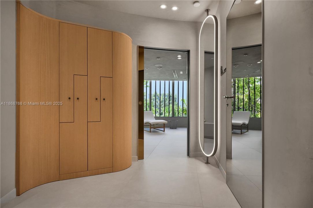 For Sale: $3,599,999 (2 beds, 3 baths, 2046 Square Feet)