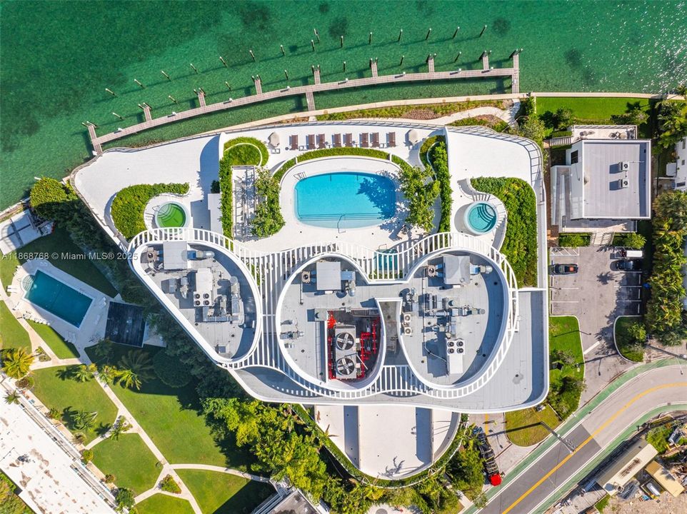 For Sale: $3,599,999 (2 beds, 3 baths, 2046 Square Feet)