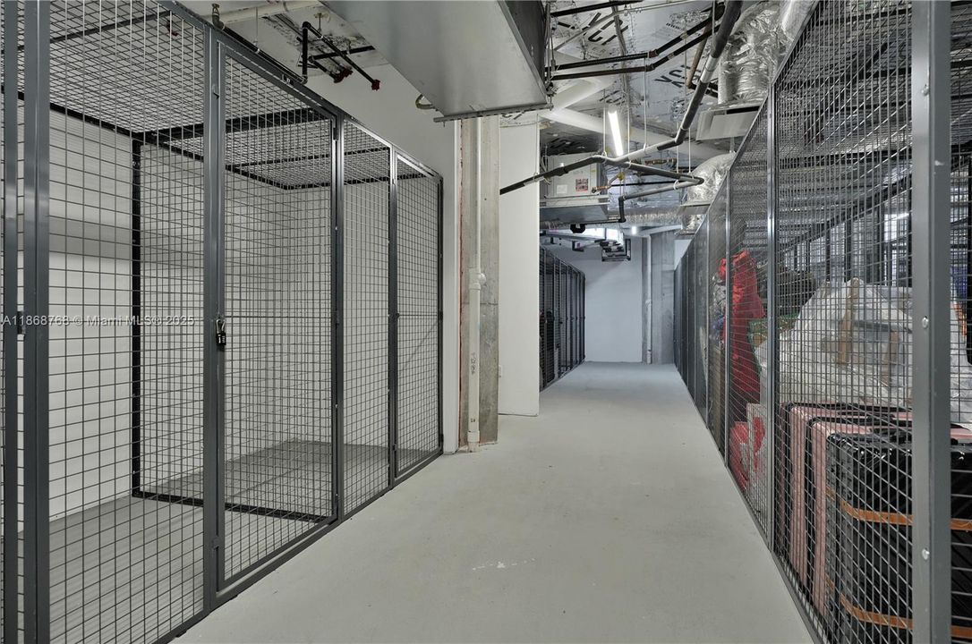 For Sale: $3,599,999 (2 beds, 3 baths, 2046 Square Feet)