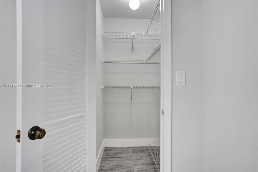 Recently Rented: $2,700 (2 beds, 2 baths, 1444 Square Feet)