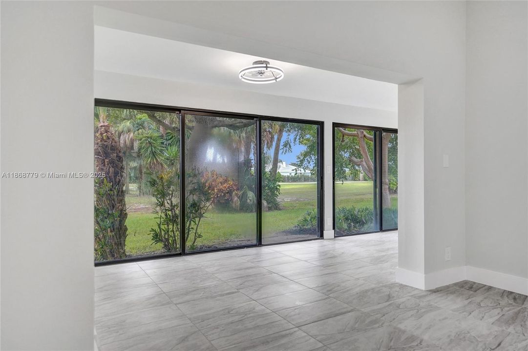 Recently Rented: $2,700 (2 beds, 2 baths, 1444 Square Feet)