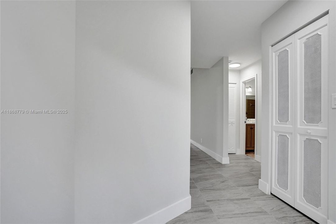 Recently Rented: $2,700 (2 beds, 2 baths, 1444 Square Feet)