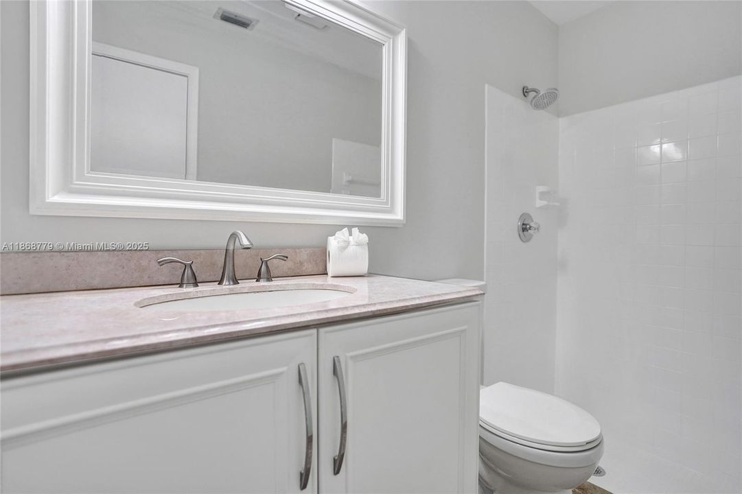 Recently Rented: $2,700 (2 beds, 2 baths, 1444 Square Feet)