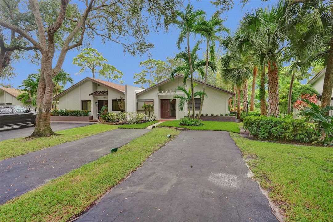 Recently Rented: $2,700 (2 beds, 2 baths, 1444 Square Feet)