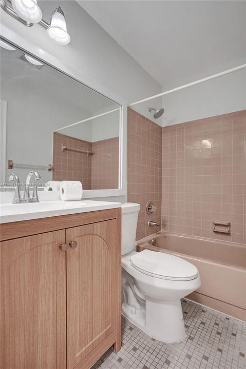 Recently Rented: $2,700 (2 beds, 2 baths, 1444 Square Feet)