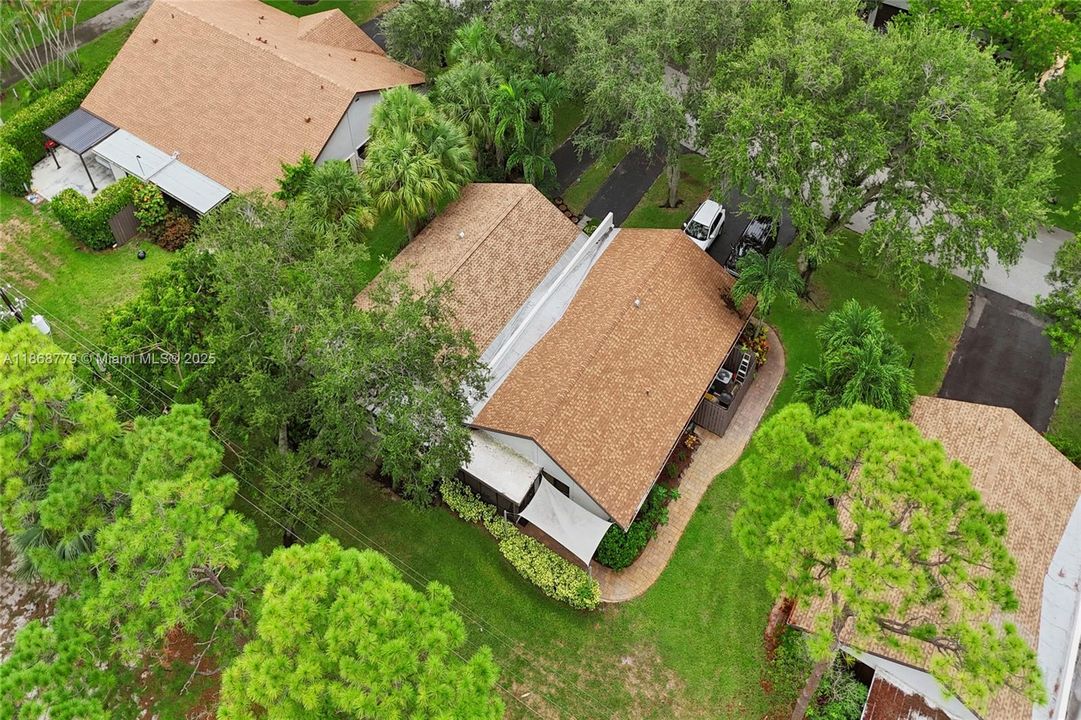 Recently Rented: $2,700 (2 beds, 2 baths, 1444 Square Feet)