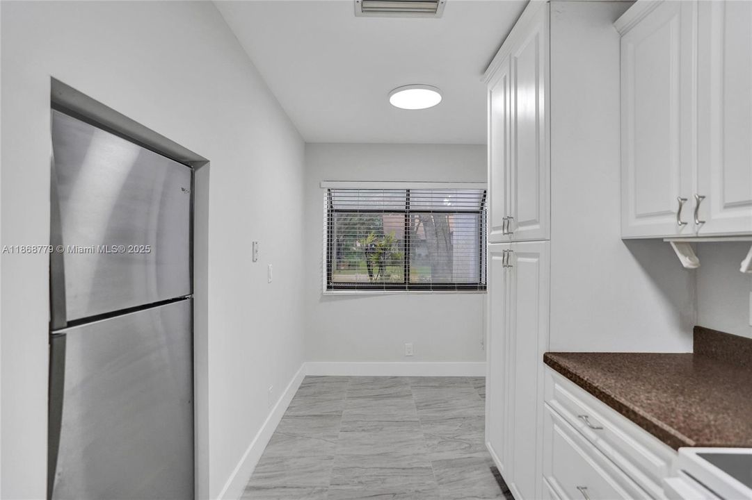 Recently Rented: $2,700 (2 beds, 2 baths, 1444 Square Feet)