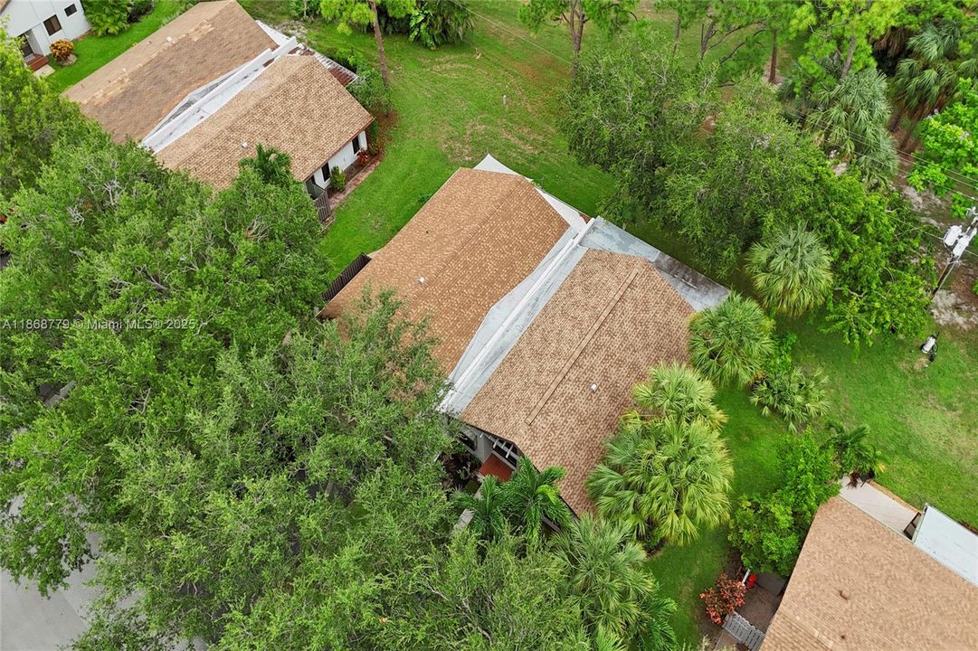 Recently Rented: $2,700 (2 beds, 2 baths, 1444 Square Feet)