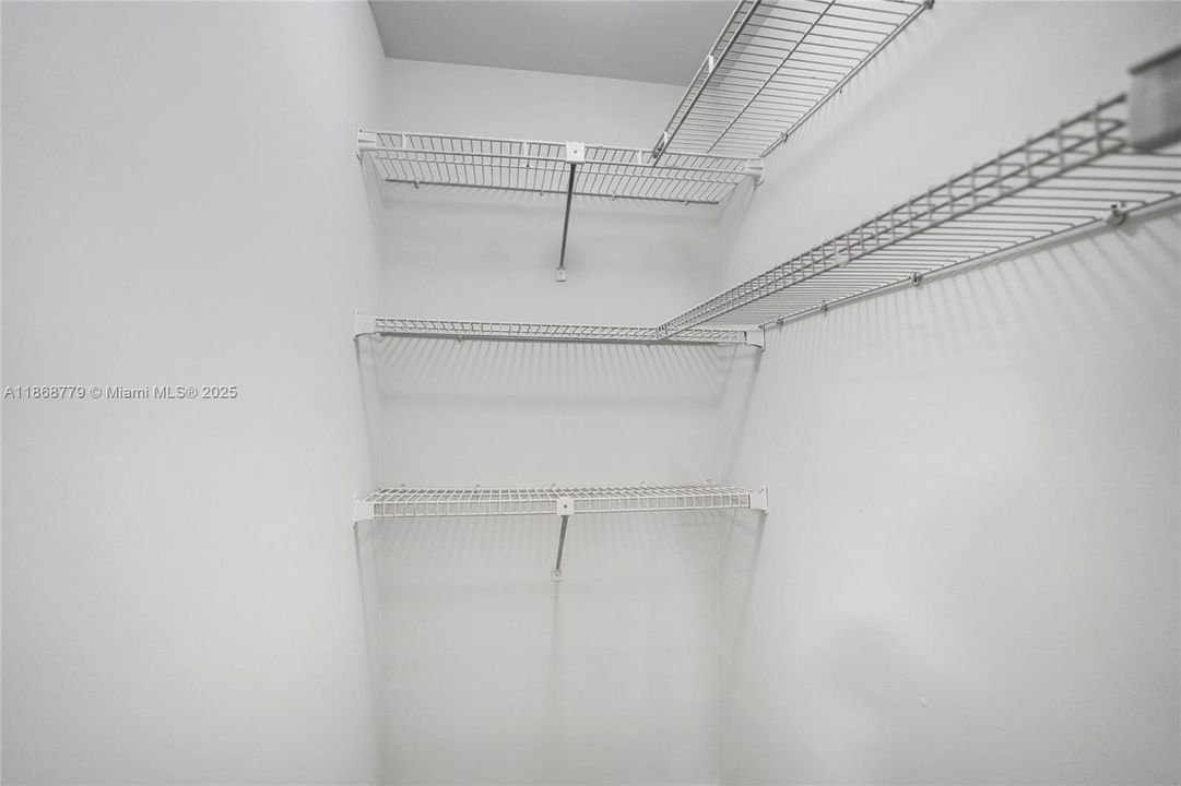 Recently Rented: $2,700 (2 beds, 2 baths, 1444 Square Feet)