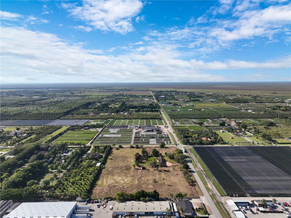 En Venta: $1,900,000 (4 camas, 3 baños, 2198 Pies cuadrados)