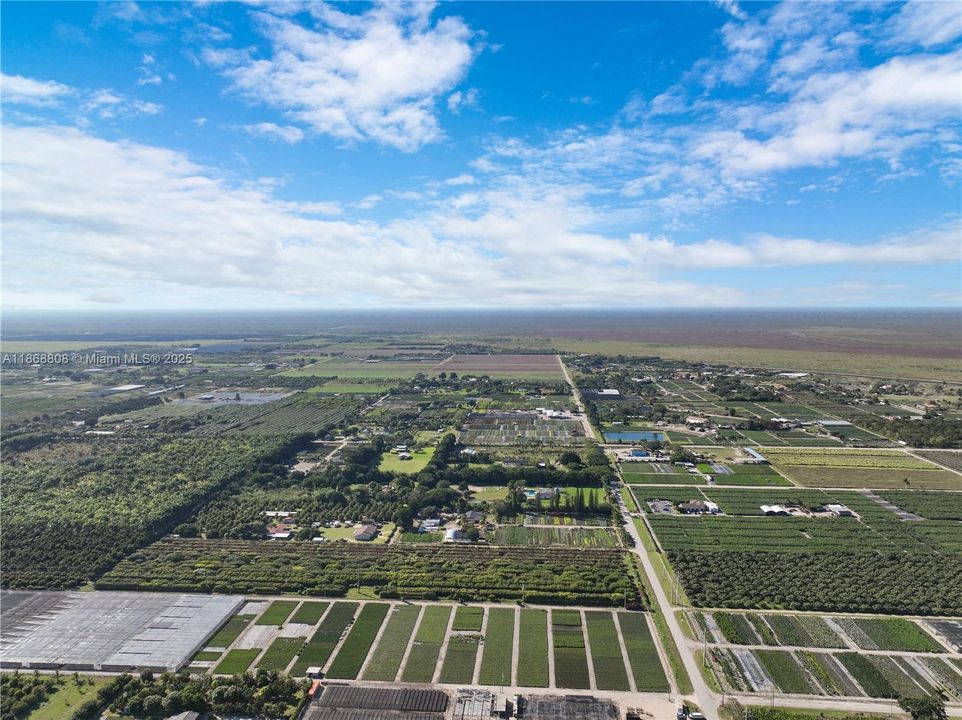 En Venta: $1,900,000 (4 camas, 3 baños, 2198 Pies cuadrados)