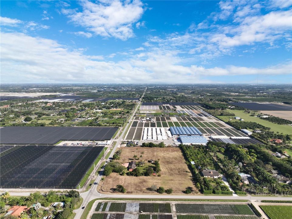 En Venta: $1,900,000 (4 camas, 3 baños, 2198 Pies cuadrados)