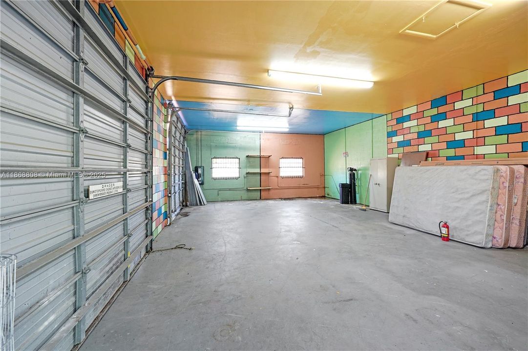 En Venta: $1,900,000 (4 camas, 3 baños, 2198 Pies cuadrados)