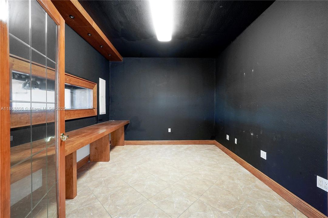 En Venta: $1,900,000 (4 camas, 3 baños, 2198 Pies cuadrados)