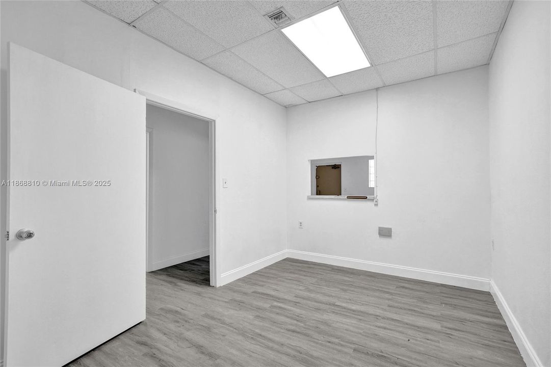 出租: $32 (0 贝兹, 0 浴室, 0 平方英尺)