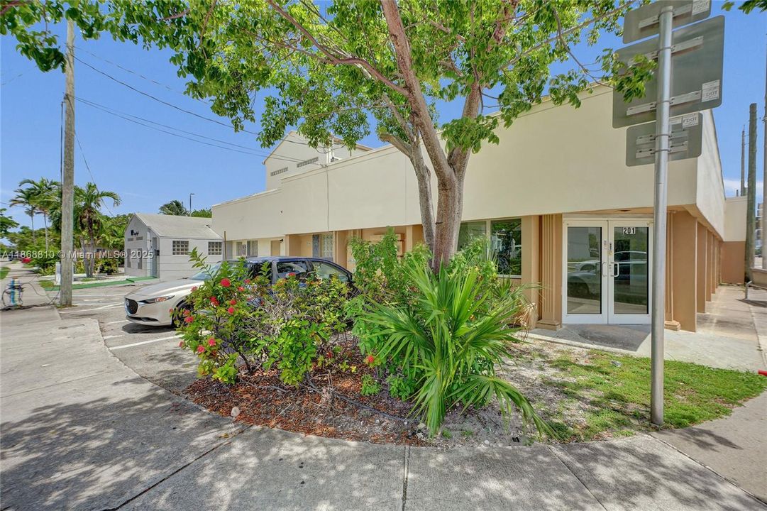 出租: $32 (0 贝兹, 0 浴室, 0 平方英尺)