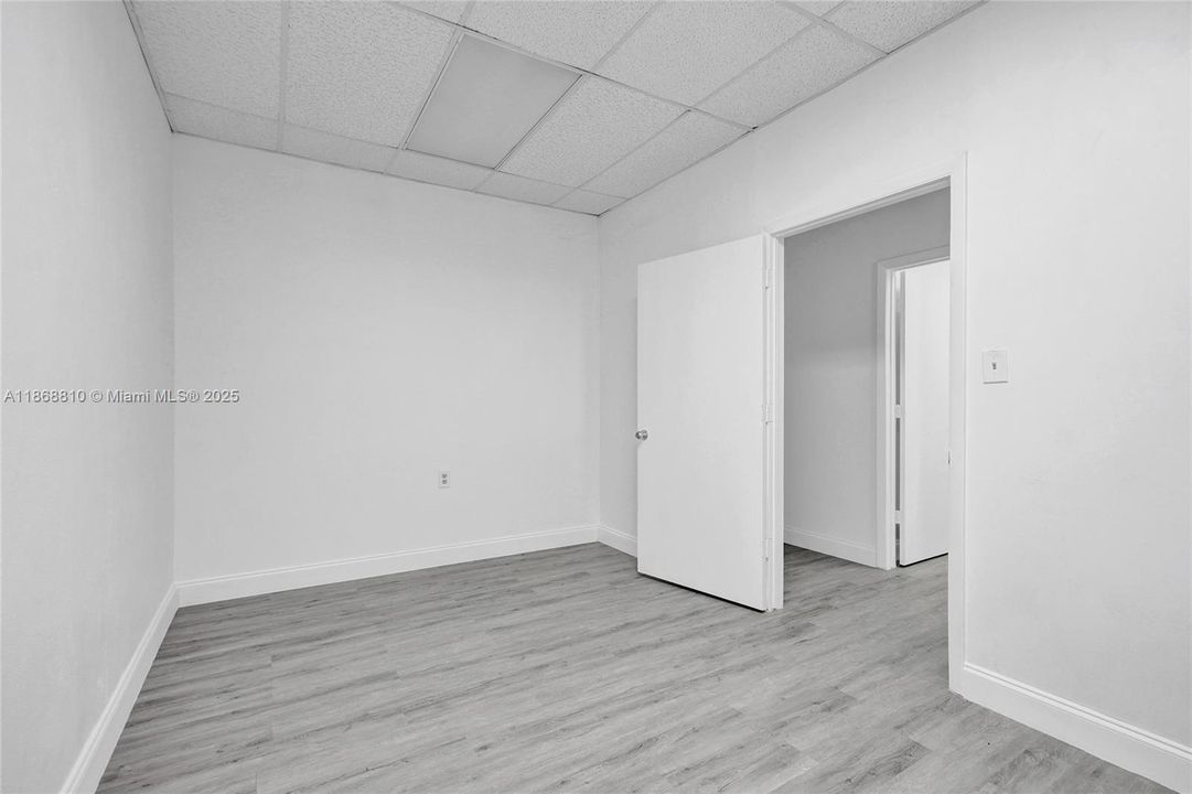 出租: $32 (0 贝兹, 0 浴室, 0 平方英尺)