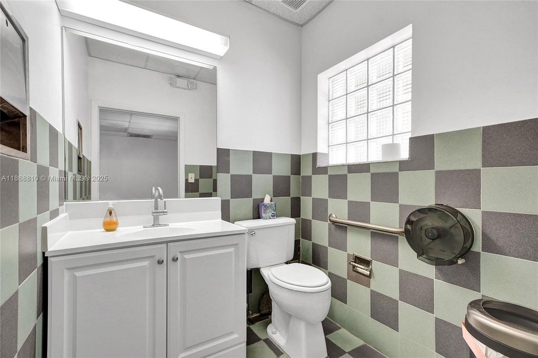 出租: $32 (0 贝兹, 0 浴室, 0 平方英尺)