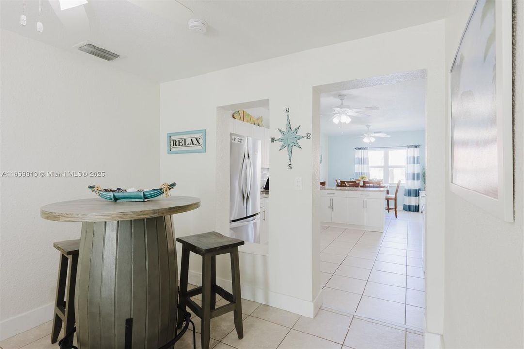 En Venta: $899,000 (3 camas, 2 baños, 1184 Pies cuadrados)