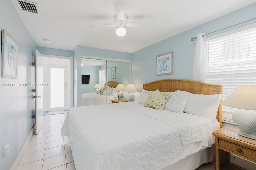 En Venta: $899,000 (3 camas, 2 baños, 1184 Pies cuadrados)