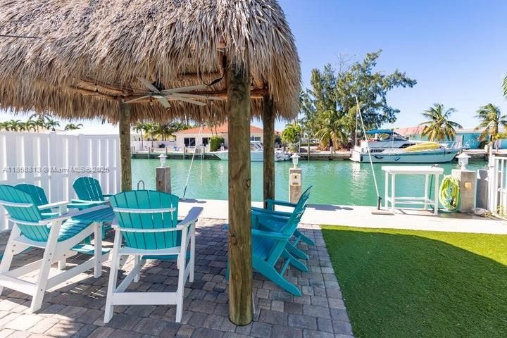 En Venta: $899,000 (3 camas, 2 baños, 1184 Pies cuadrados)