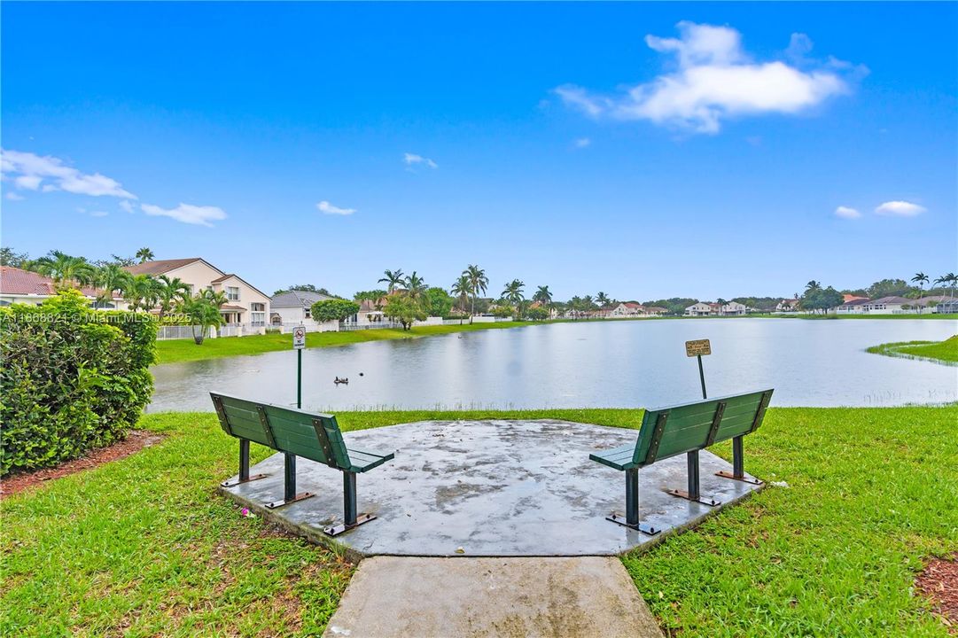 Active With Contract: $799,000 (3 beds, 2 baths, 1648 Square Feet)