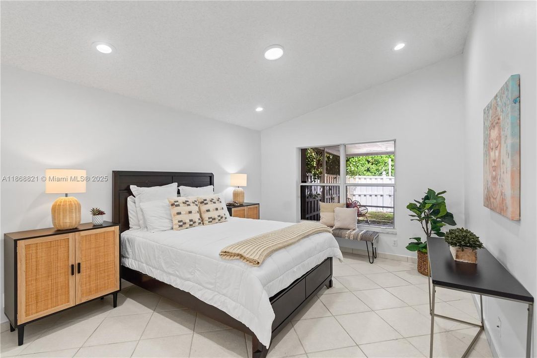 Active With Contract: $799,000 (3 beds, 2 baths, 1648 Square Feet)