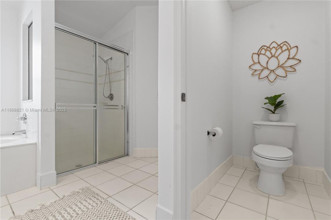 Active With Contract: $799,000 (3 beds, 2 baths, 1648 Square Feet)