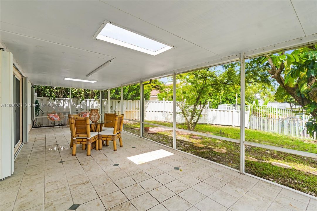 Active With Contract: $799,000 (3 beds, 2 baths, 1648 Square Feet)